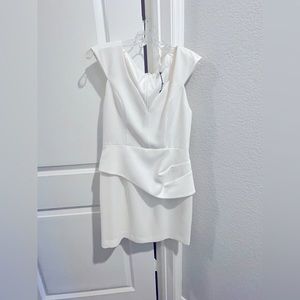 NWT Black Halo Dame Mini Pebble Crepe Dress in Sugar